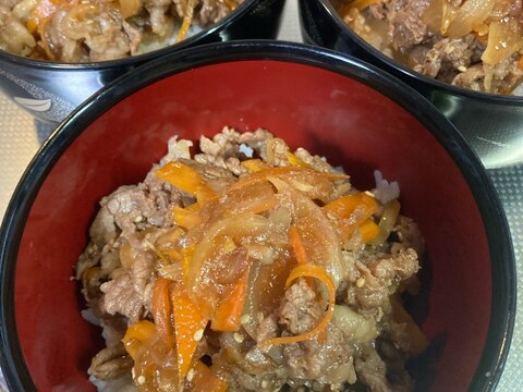 混ぜて焼くだけ！手軽に出来るプルコギ丼